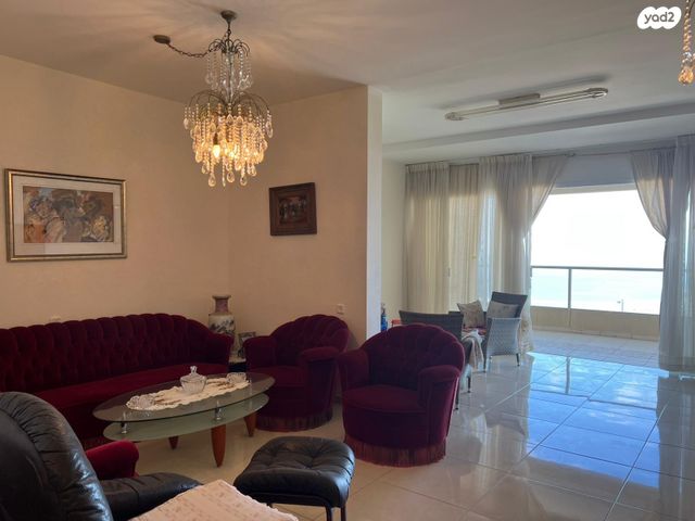 דירה, יאיר כ"ץ, כרמל מרכזי - שד' קיש, חיפה