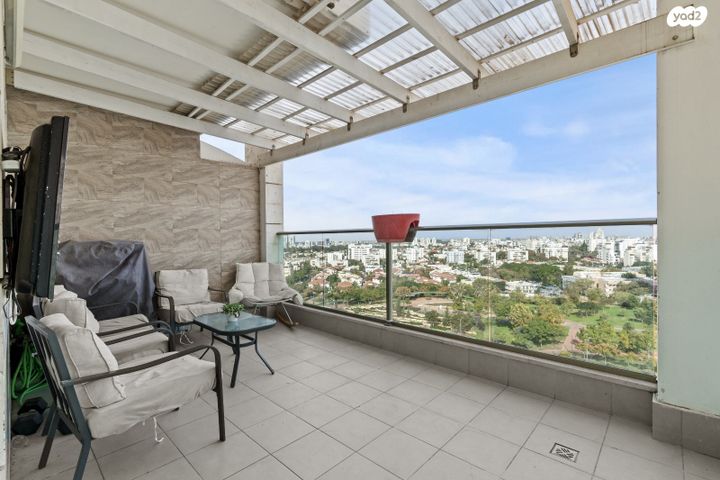 דירה, רחובות החדשה, רחובות