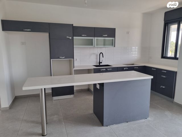 דירה, יונה וולך, גרין פארק החדשה, הוד השרון