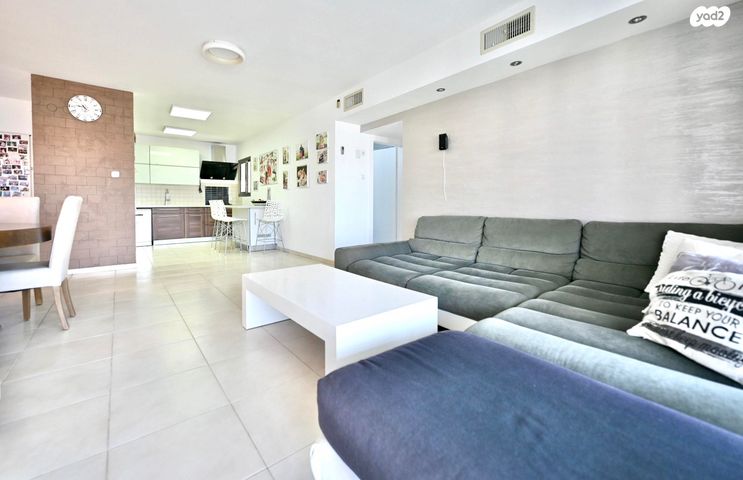 דירה, האימהות, סביוני נצר סירני, נס ציונה