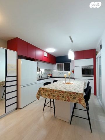 דירה, לח"י 10, אלמוגים, קרית ים