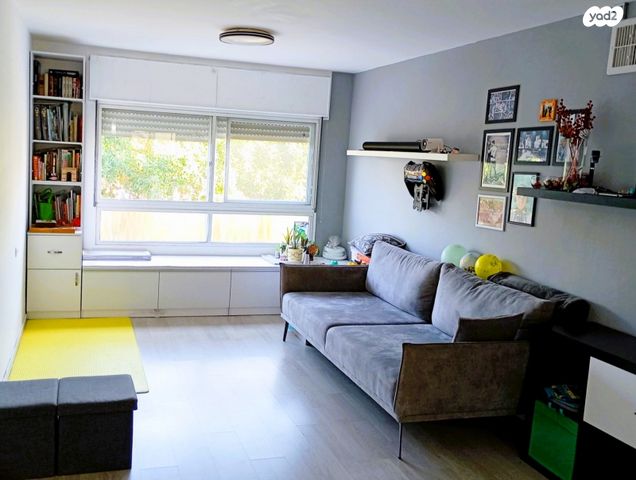 דירה, לח"י 10, אלמוגים, קרית ים