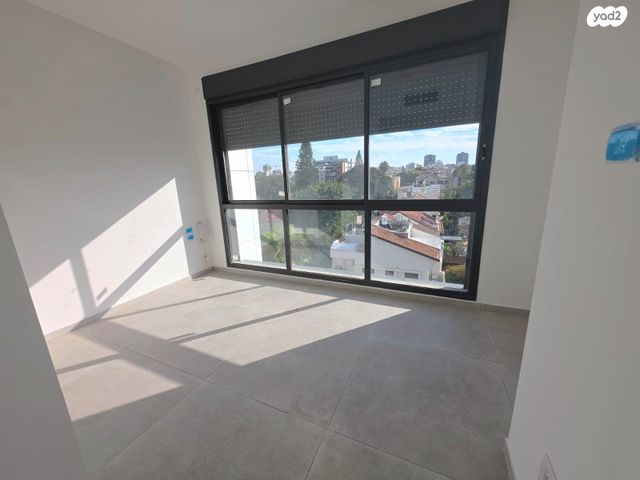 דירה, שמעון ויזנטל, הרצליה הירוקה, נווה עובד, הרצליה