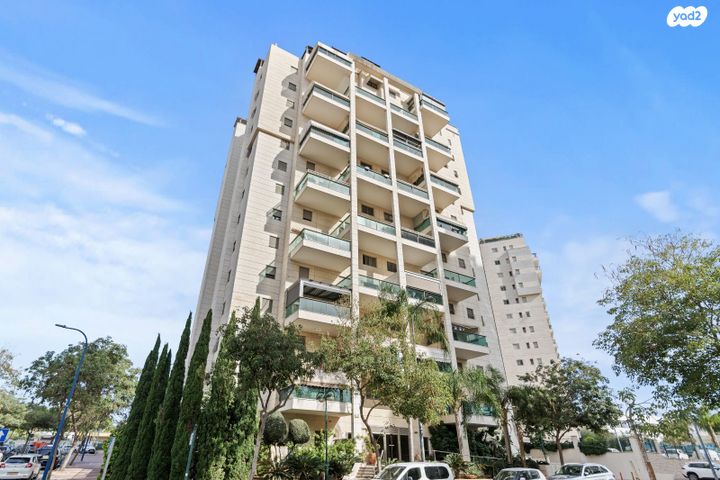 דירה, רחובות החדשה, רחובות