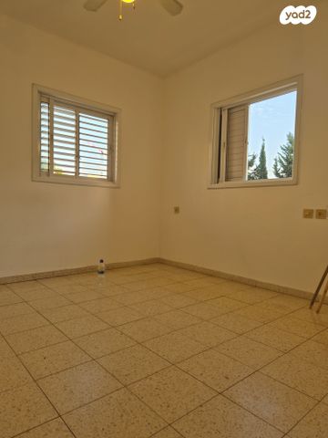 גג/ פנטהאוז, שכונת הראשונים, רמת גן