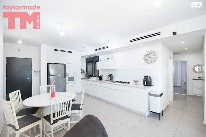 דירת גן, שעורה, עמירם, פרדס חנה כרכור