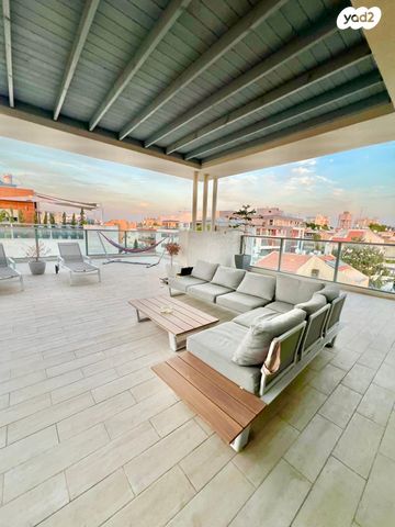 גג/ פנטהאוז