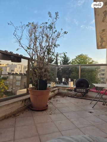 גג/ פנטהאוז, שכונת הראשונים, רמת גן