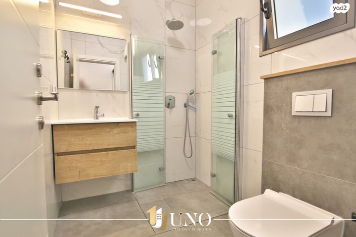 גג/ פנטהאוז, יוסף שילוח 4, משכנות האומנים, קרית מוצקין