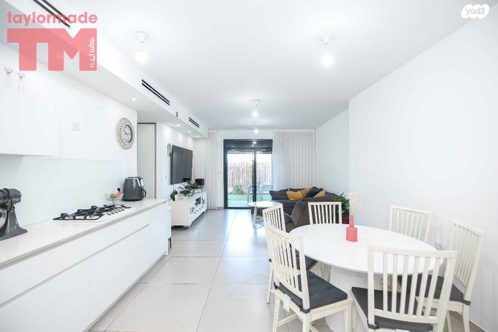 דירת גן, שעורה, עמירם, פרדס חנה כרכור