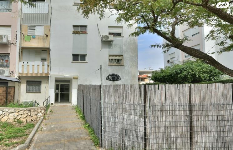 דירה, לח"י 10, אלמוגים, קרית ים