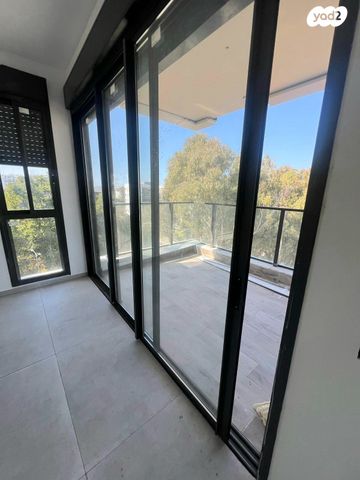 דירה, שמעון ויזנטל, הרצליה הירוקה, נווה עובד, הרצליה