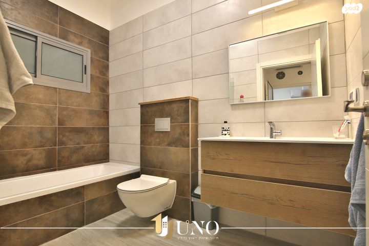 גג/ פנטהאוז, יוסף שילוח 4, משכנות האומנים, קרית מוצקין