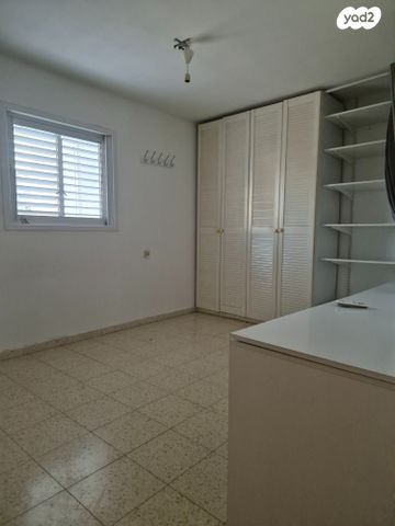 גג/ פנטהאוז, שכונת הראשונים, רמת גן