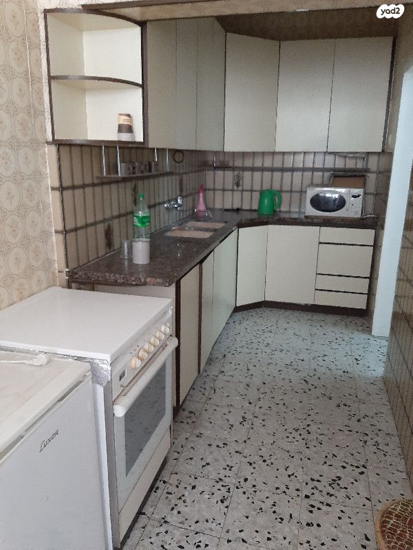 דירה, אפק, חברת חשמל, גבעתיים