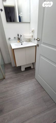 דירה, שרה 4, שער פלמר, תחנת רכבת השמונה, חיפה