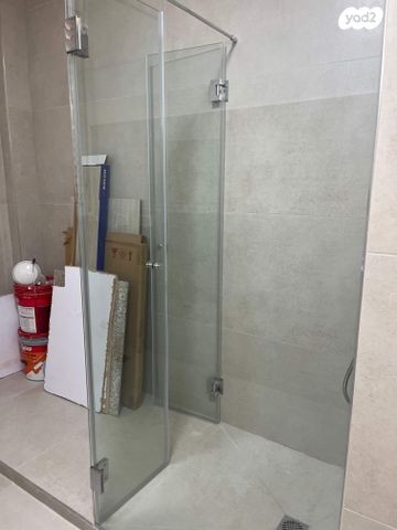 דירה, הדגל העברי, כצנלסון, ראשון לציון