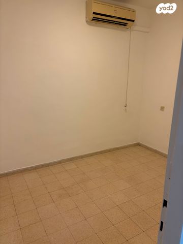 דירה, נחום סוקולוב, נתניה