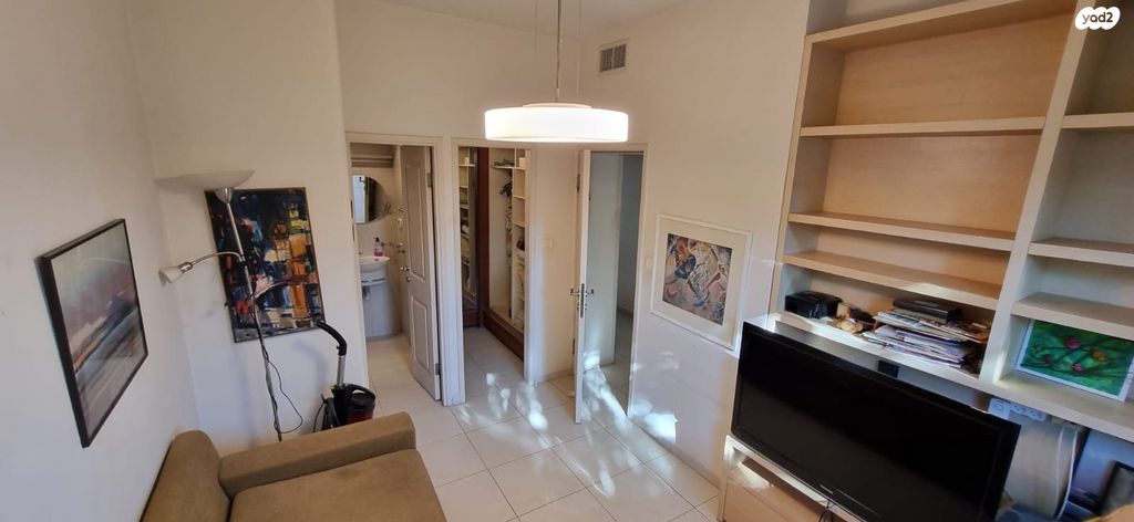 דירה, שדרות מוריה, מרכז הכרמל, חיפה