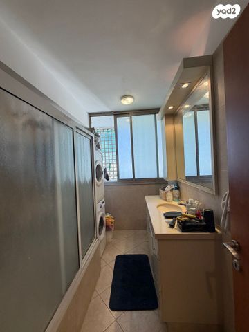 דירה, רפאל איתן, קרית אילון, חולון