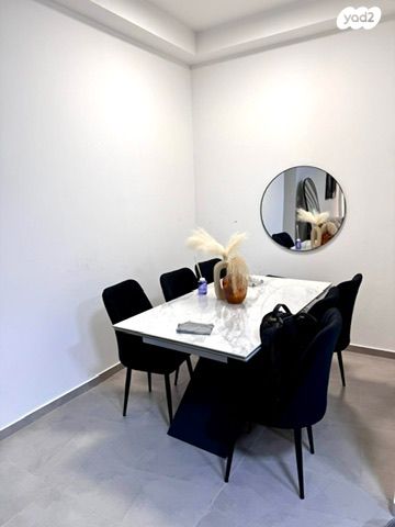 דירה, הקוממיות, בת ים