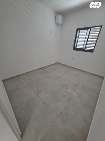 דירה, נחל זיתן, אופקים