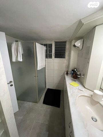 דירה, שדרות ודג'ווד, מרכז הכרמל, חיפה