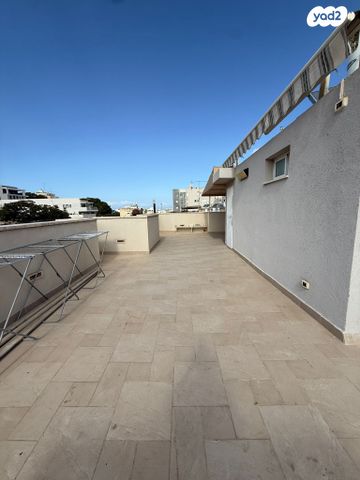 גג/ פנטהאוז, טשרניחובסקי 14, הרצליה