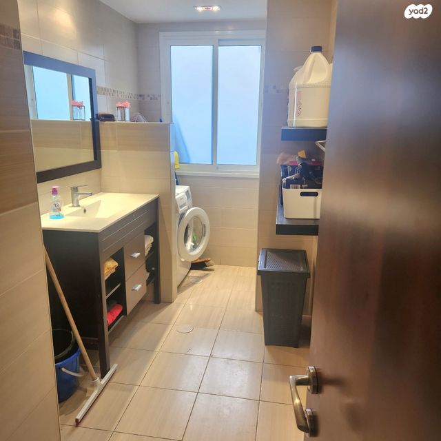 דירה, יבנה, חולון