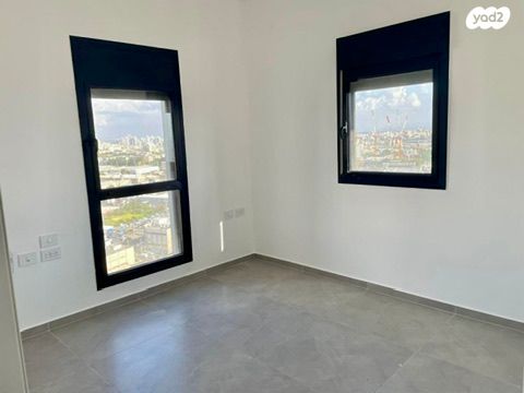 דירה, הקוממיות, בת ים