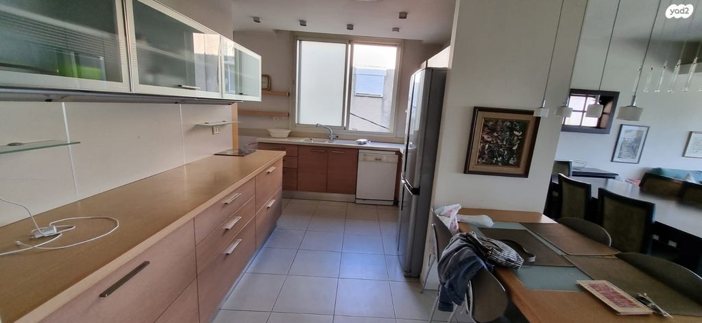 דירה, שדרות מוריה, מרכז הכרמל, חיפה