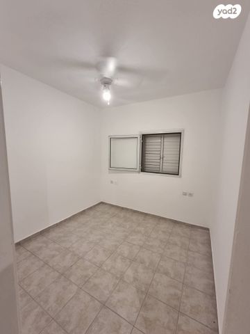 גג/ פנטהאוז, סעדיה גאון, גרין ועם, חולון