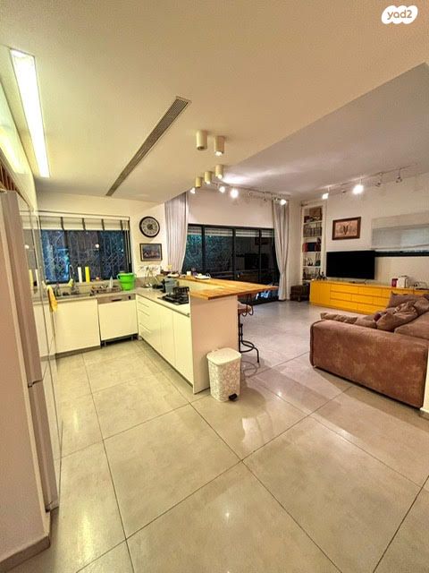 דירת גן, שדרות נורדאו, הצפון הישן - צפון, תל אביב יפו