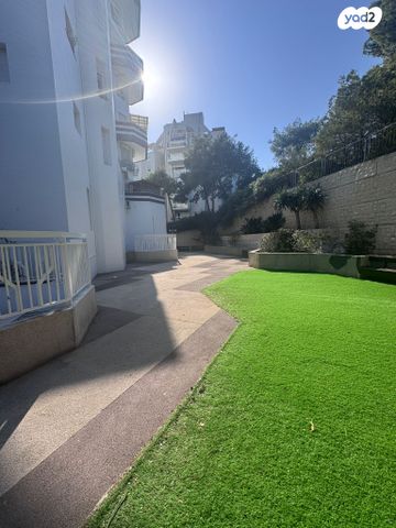 דירה, קרן היסוד, רוממה, חיפה