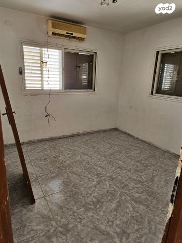 בניין מגורים, השיטה 6, התקוה, בית יעקב, נווה צה"ל, תל אביב יפו