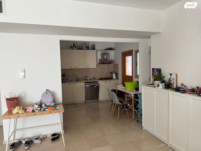 דירה, שדרות לוי אשכול 14, כוכב הצפון, תל אביב יפו