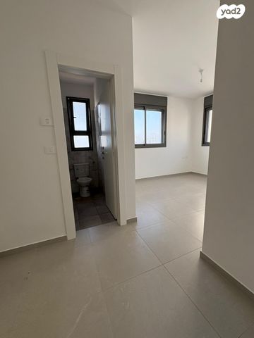 דירה, דרך ארץ, עיר היין, אשקלון