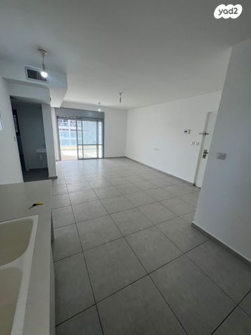 דירה, אריאל שרון, נווה שרון / שער העיר, נתיבות