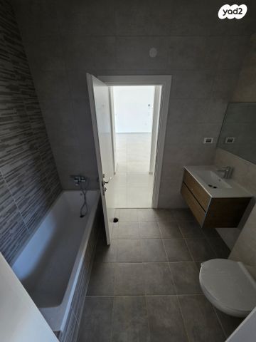 דירה, נחל זיתן, אופקים