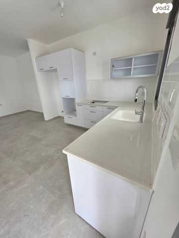 דירה, נחל זיתן, אופקים