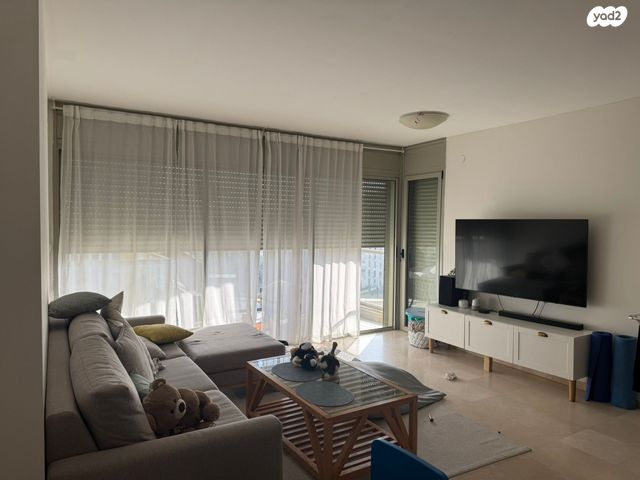 שדרות לוי אשכול 14