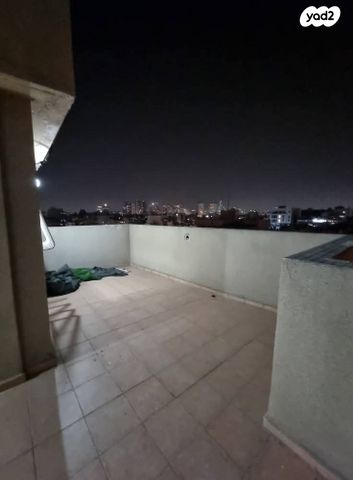 גג/ פנטהאוז, סעדיה גאון, גרין ועם, חולון