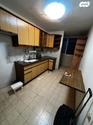 דירה, קרית אתא