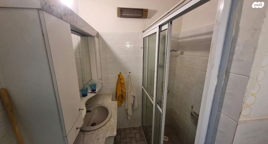 דירה, אפק, חברת חשמל, גבעתיים