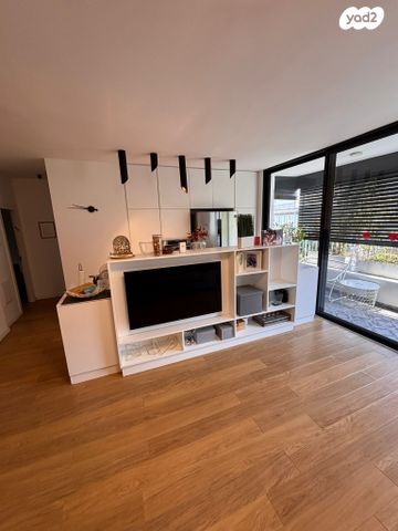 אשתורי הפרחי 