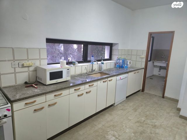 דו משפחתי, גלבוע, זיו, חיפה