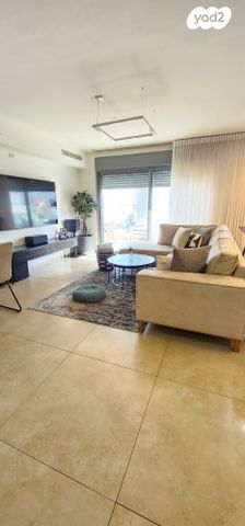 דירה, גרטרוד עליון, פסגות אפק, ראש העין