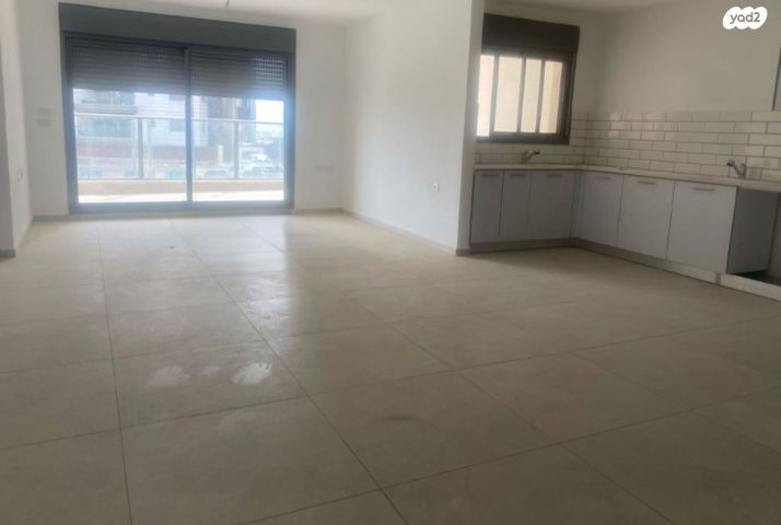 דירה, המכבים, גבעת זאב