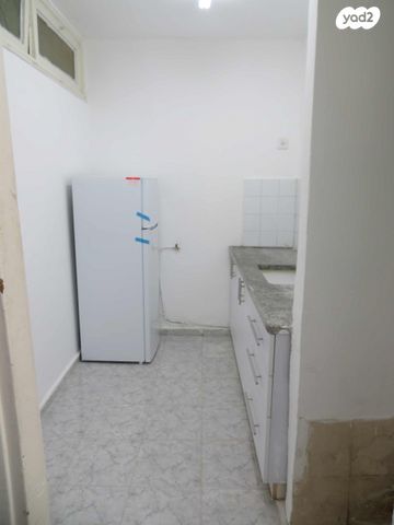 דירה, ירמיהו 6, הנביאים, קרית גת