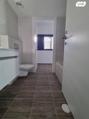 דירה, שקמים ואגמים, אשקלון